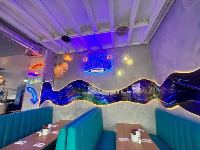 Ambientación con neón LED — Olas Altas