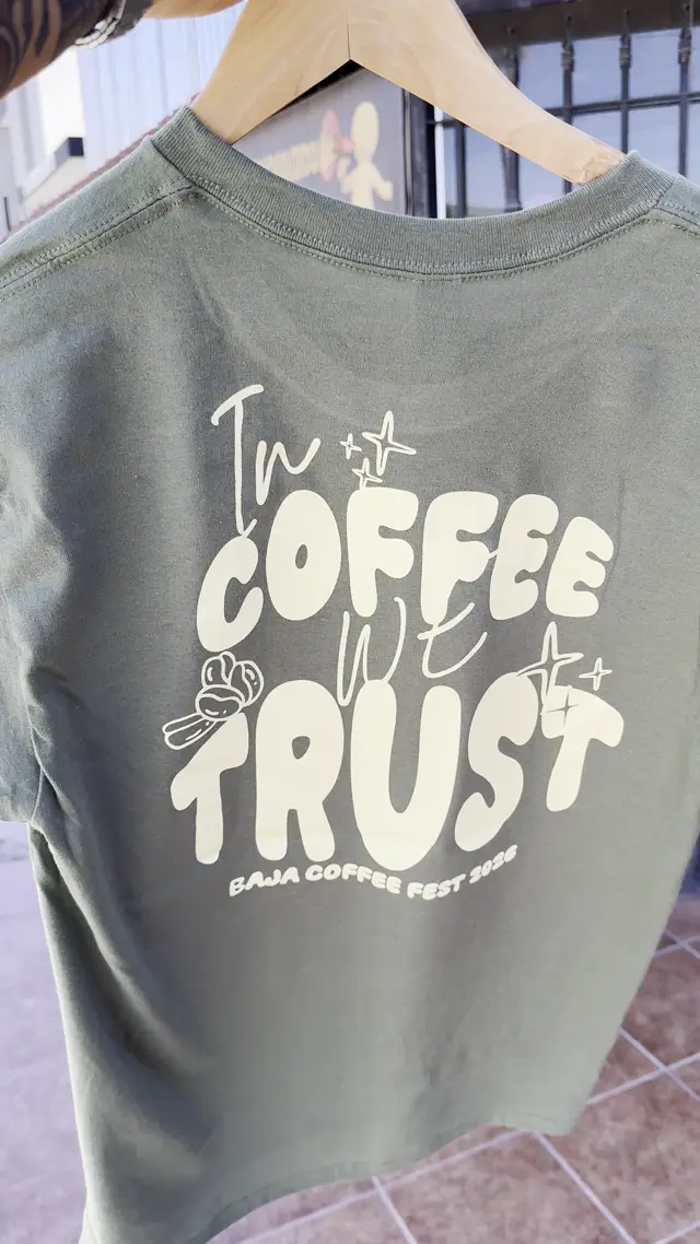 Playera personalizada lista — DTF
